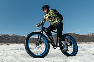 Fat tire biking hot sale